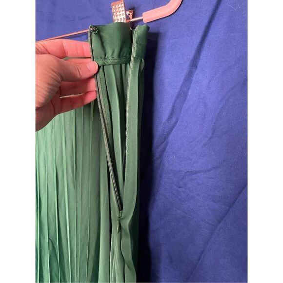 Banana Republic Green Pleated Skirt 14 - NWT - Picture 6 of 6